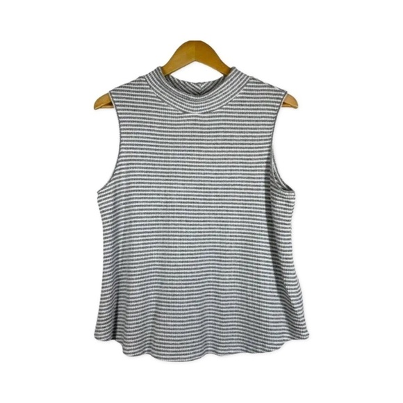 Chicos Zenergy Waffle Knit Tank Gray White Stripe Size 1P (8P/10P-M) - Picture 1 of 7